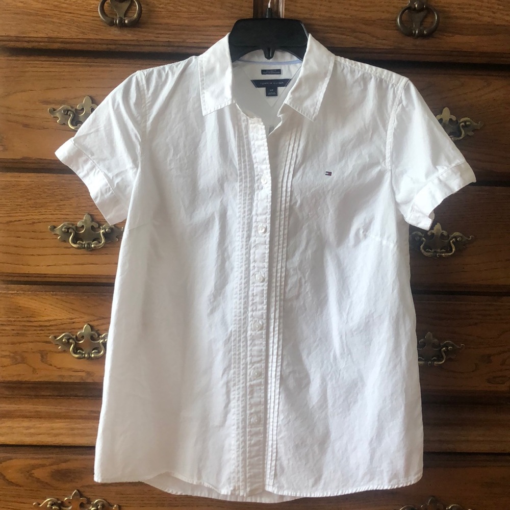 Tommy Hilfiger short sleeves shirt.